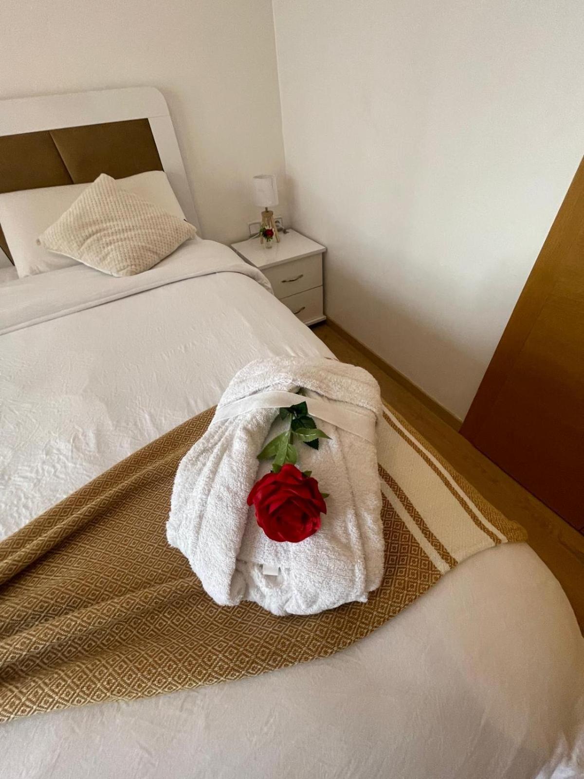 Appartement De Luxe Avec Jardin Vue Sur La Piscine Golf Securise 24H Sur 24 A 5 Minutes De L Aeroport Μαρακές Εξωτερικό φωτογραφία